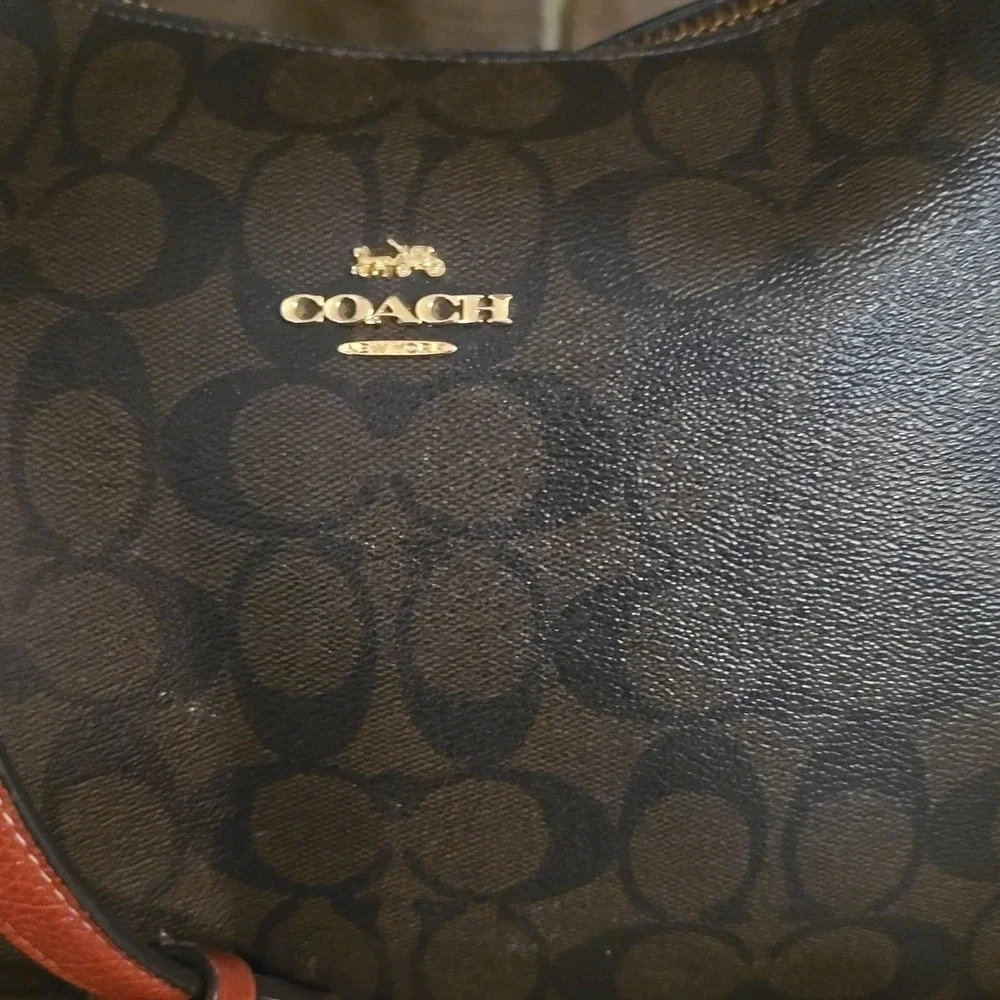 COACH EAST/WEST HARLEY HOBO IN COLORBLOCK SIGNATURE CANVAS
